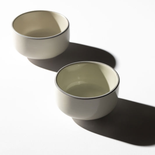 Off-white zdjelica za matchu